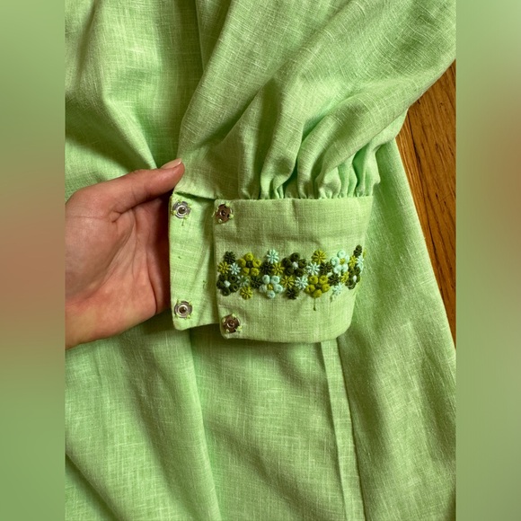 70s Vintage Lime Green Cotton Blend Caftan with Embroidered Flowers - Picture 8 of 8